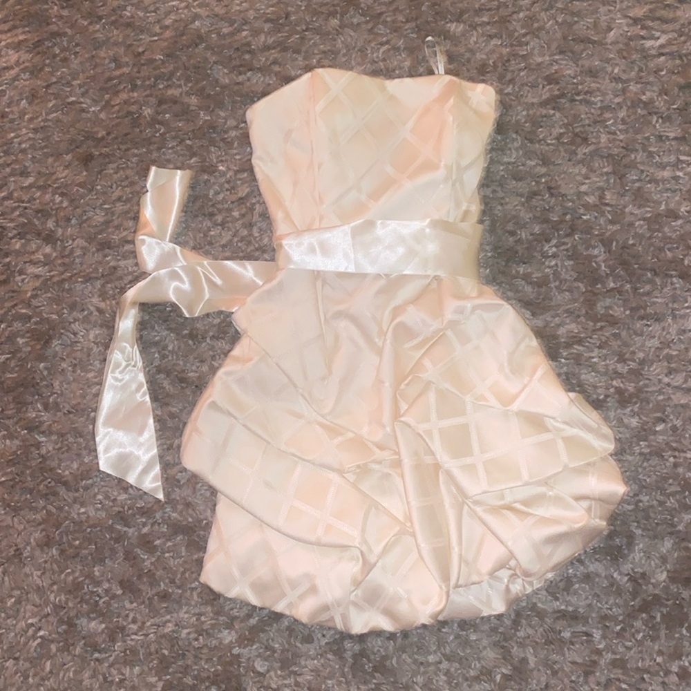 HOCO DRESS reposhing- I loved it but hoco is over!!